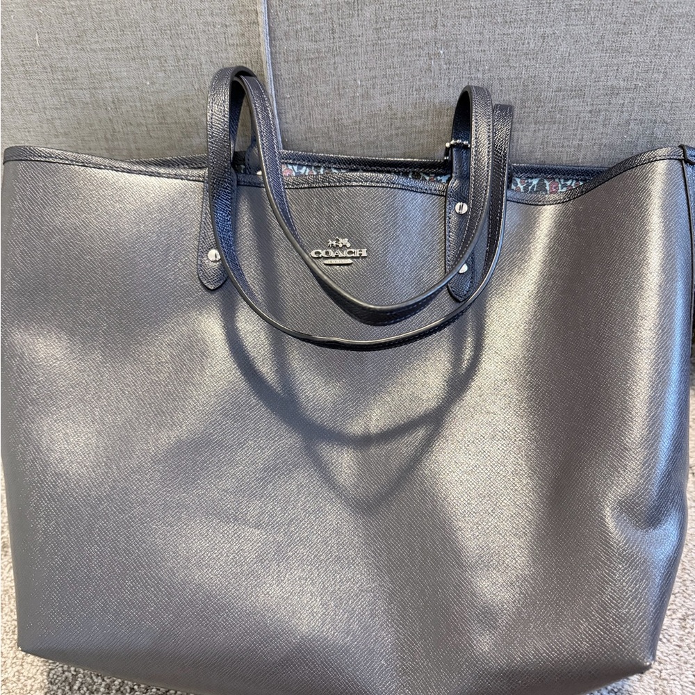 Coach Reversible City Tote Bag Flower Ranch Floral Multicolor Solid Black F59441